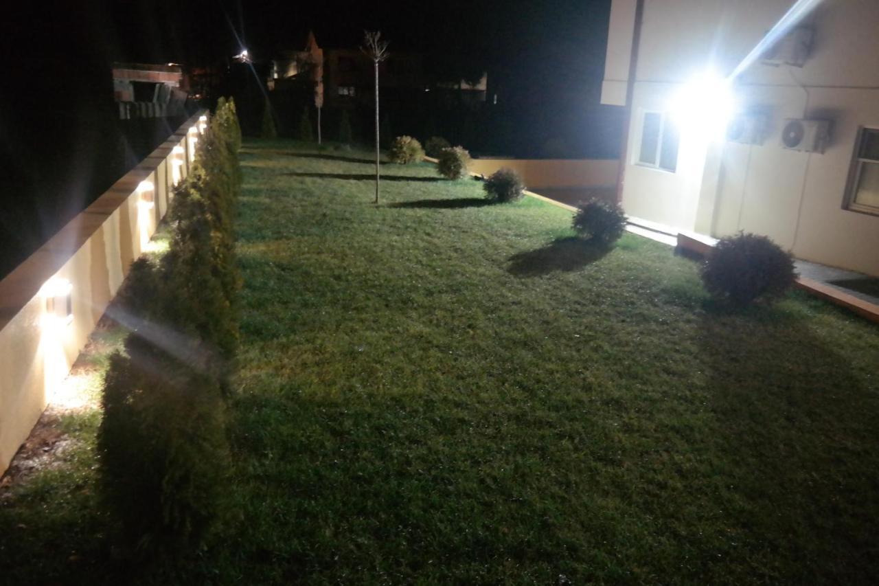 Villa Family Kumanovo Exterior foto