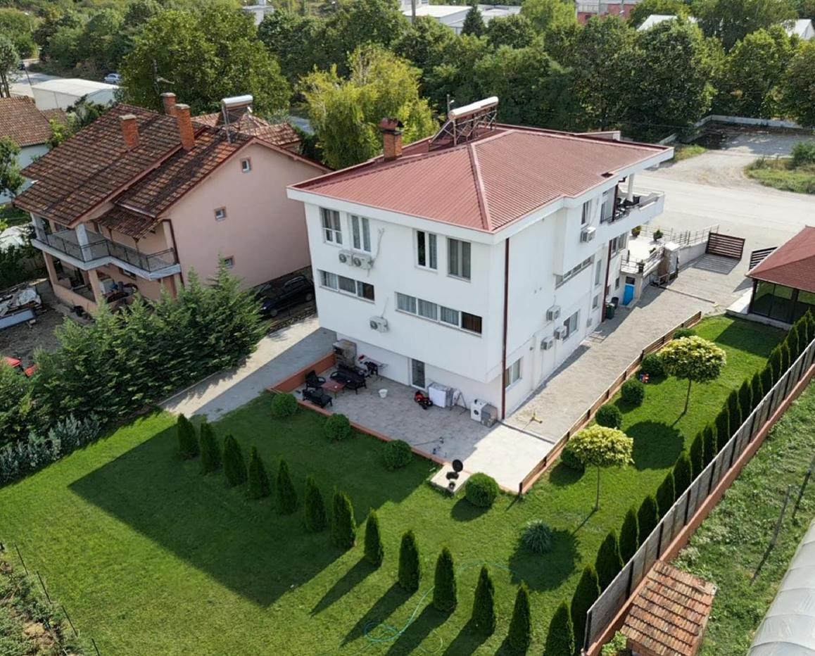 Villa Family Kumanovo Exterior foto